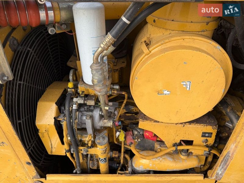 Бульдозер Caterpillar D5 LGP 2005 в Одессе