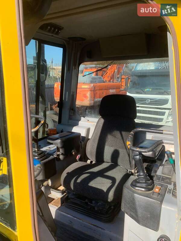 Бульдозер Caterpillar D5 2007 в Кривом Роге