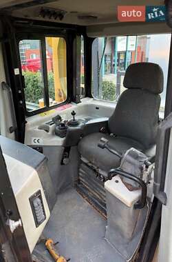 Бульдозер Caterpillar D6T 2011 в 