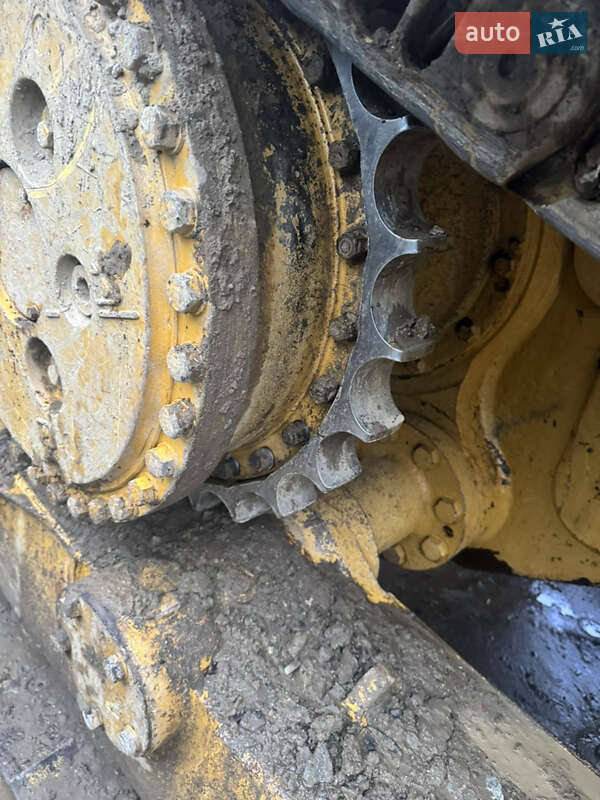 Бульдозер Caterpillar D6T 2010 в Ужгороде