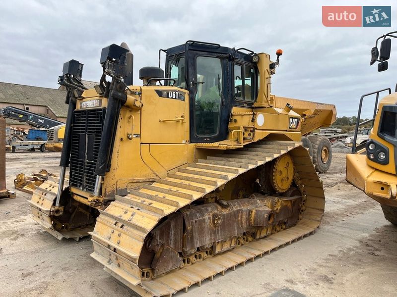 Бульдозер Caterpillar D6T 2013 в Белой Церкви