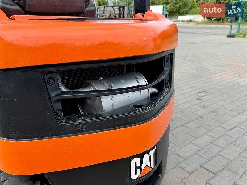 Вилочный погрузчик Caterpillar D 2005 в Радомышле