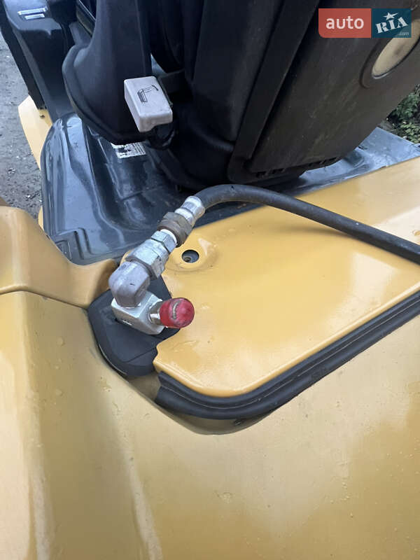 Вилочный погрузчик Caterpillar GP 2017 в Тернополе