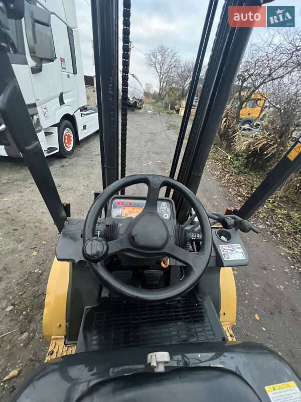 Вилочный погрузчик Caterpillar GP 2017 в Тернополе