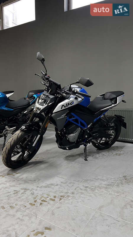 CFMOTO 300NK 2025