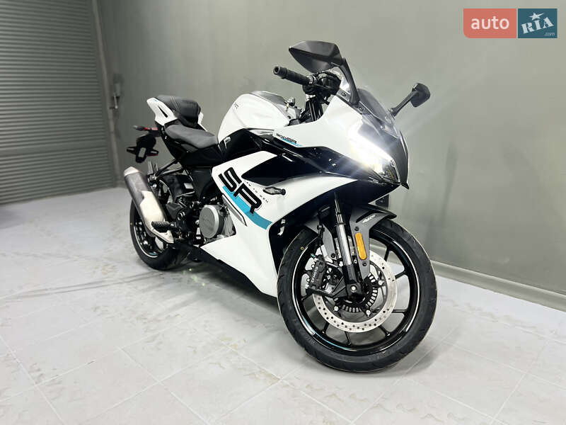 CFMOTO 300SR 2025