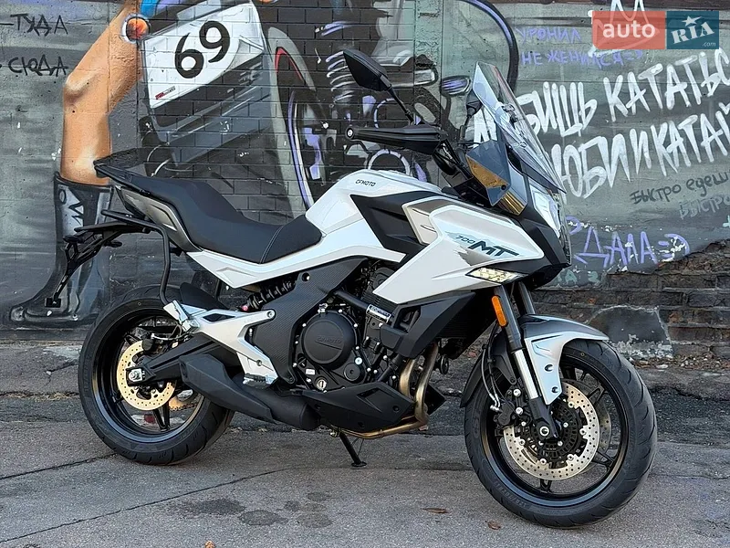 CFMOTO 700MT 2026