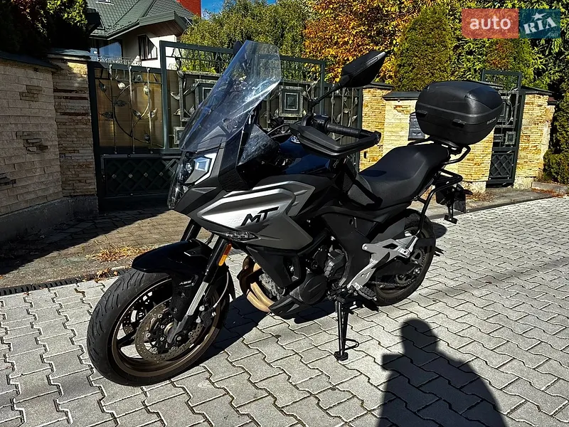 CFMOTO 700MT 2025