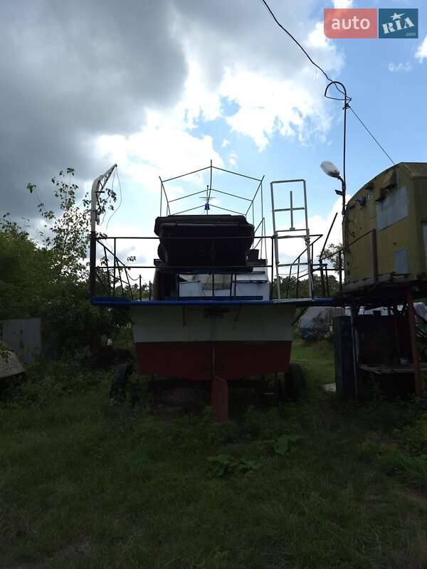 Катер Чайка МЛ 20 2005 в Києві