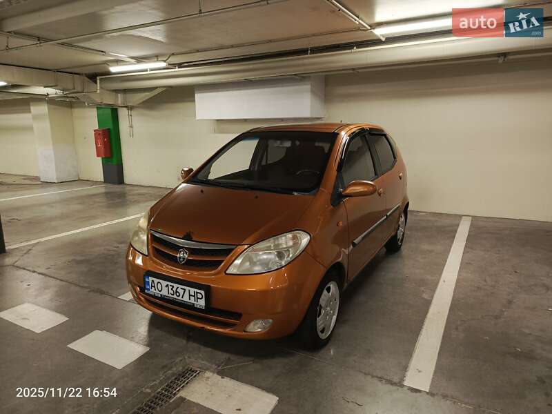 Хетчбек Chana Benni 2008 в Ужгороді