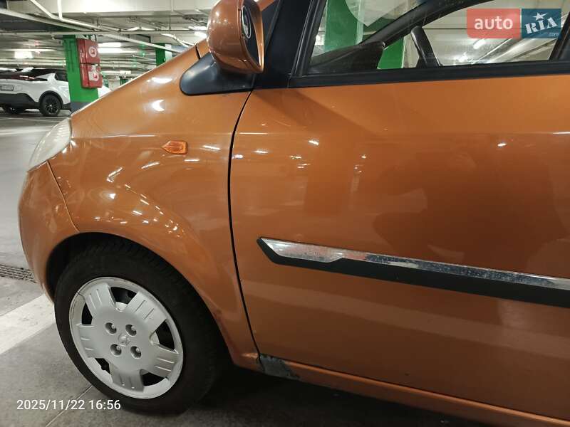 Хетчбек Chana Benni 2008 в Ужгороді