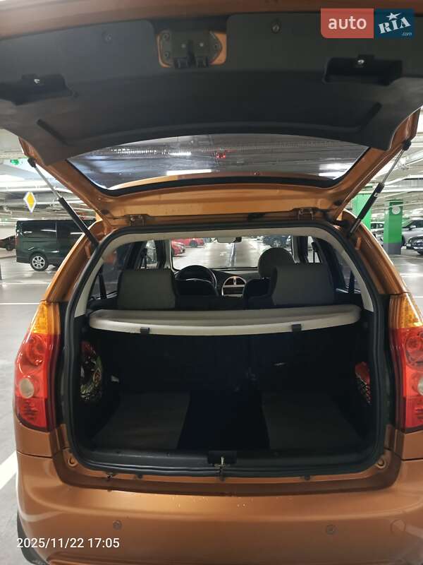 Хетчбек Chana Benni 2008 в Ужгороді