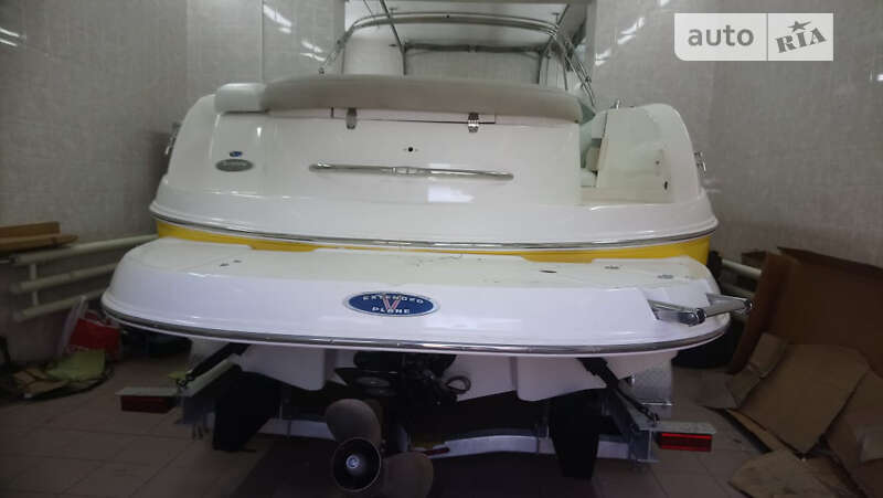 Катер Chaparral Sunesta Xtremes 2006 в Одесі фото 8 Катер Chaparral Sunesta Xtremes 2006 в Одесі