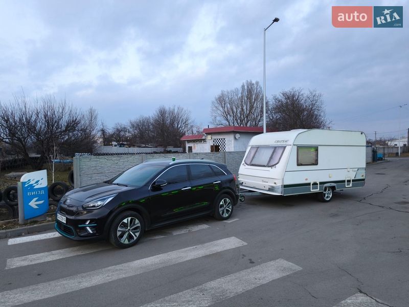 Причіп дача Chateau 380 1998 в Києві