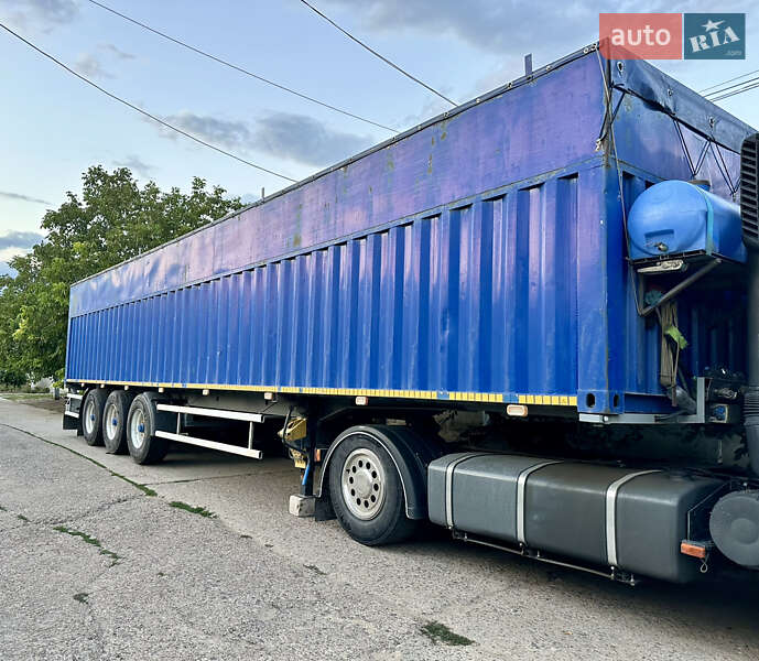Зерновоз - напівпричіп Chereau C38 2001 в Сараті