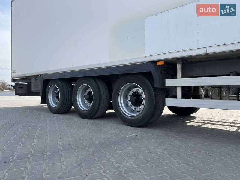 Рефрижератор полуприцеп Chereau Carrier 2008 в Львове