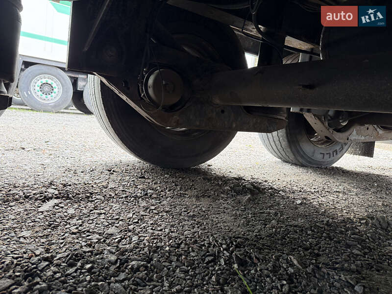 Рефрижератор напівпричіп Chereau CD 382CHB 2008 в Сарнах