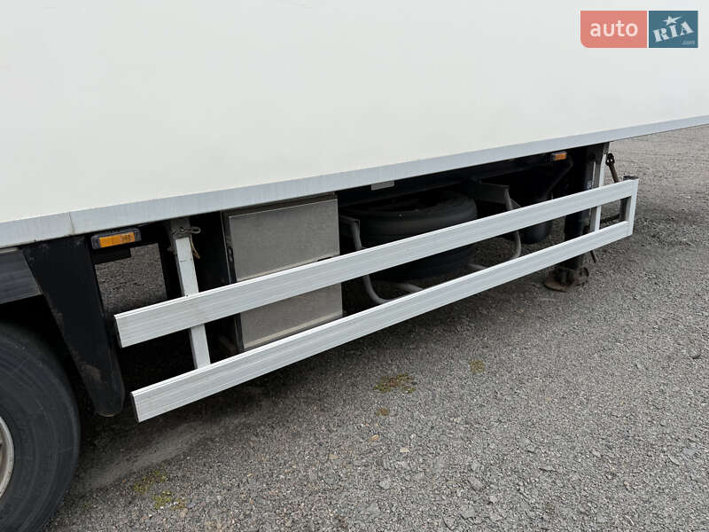 Рефрижератор напівпричіп Chereau CD 382CHB 2008 в Сарнах