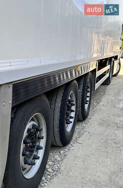 Рефрижератор полуприцеп Chereau CD382GB 2010 в Черновцах