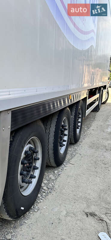 Рефрижератор полуприцеп Chereau CD382GB 2010 в Черновцах