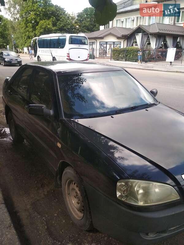 Хэтчбек Chery Amulet 2008 в Звягеле