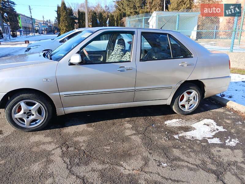 Седан Chery Amulet 2007 в Христиновке