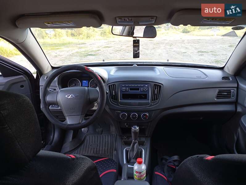 Седан Chery E5 2013 в Будах