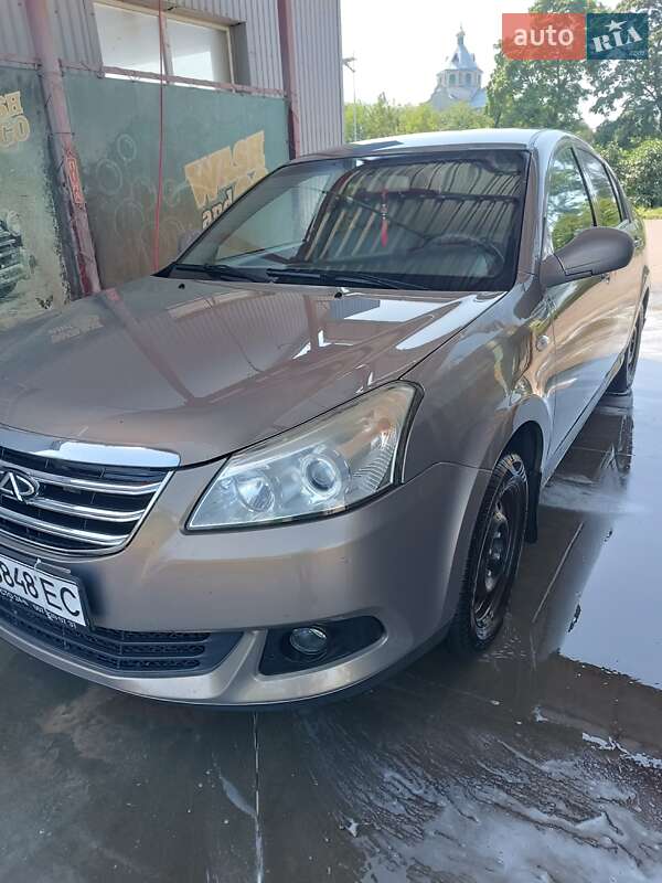 Седан Chery E5 2014 в Попільні