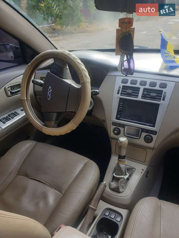 Седан Chery Elara 2008 в Раздельной