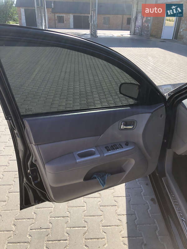 Седан Chery Elara 2008 в Львові