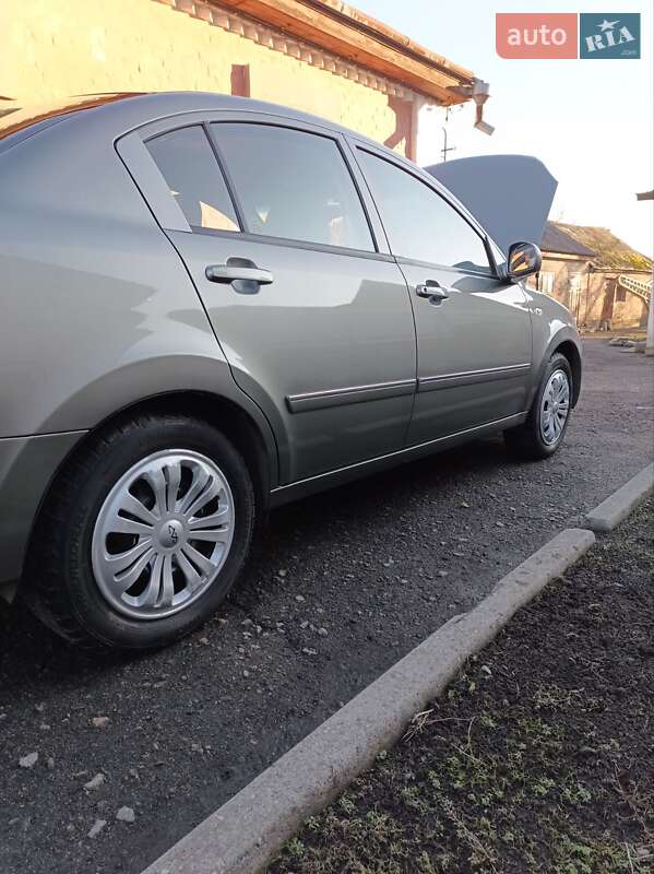 Седан Chery Elara 2011 в Христиновке