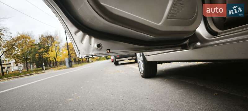 Седан Chery Elara 2008 в Киеве