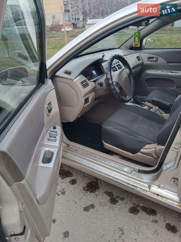 Седан Chery Elara 2007 в Ромнах