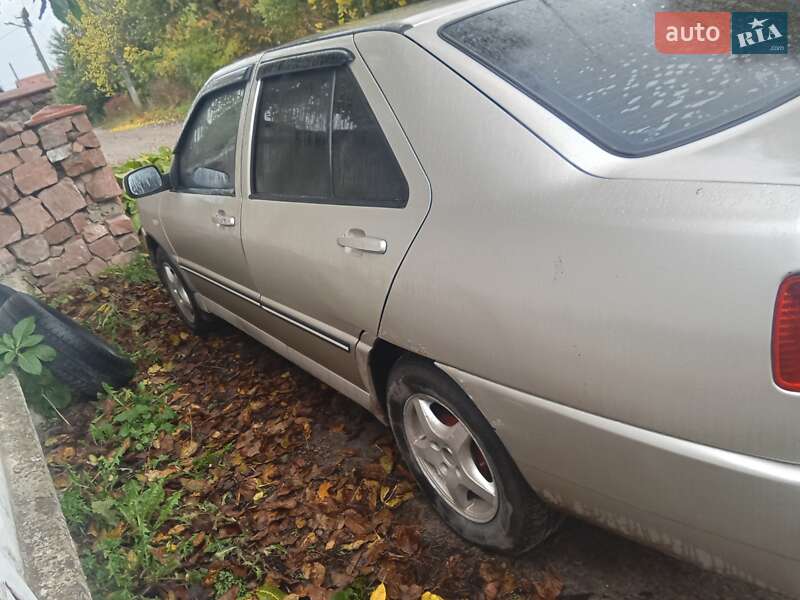 Седан Chery Flagcloud 2006 в Луцьку