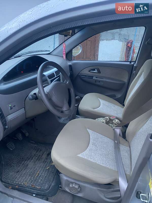 Ліфтбек Chery Jaggi 2008 в Ізяславі