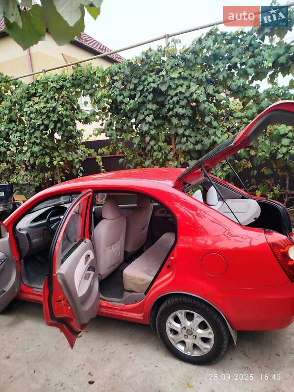 Лифтбек Chery Jaggi 2008 в Мукачево