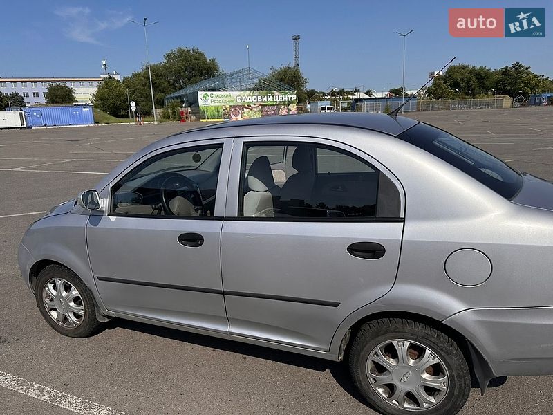 Chery Jaggi, photos from the listing
