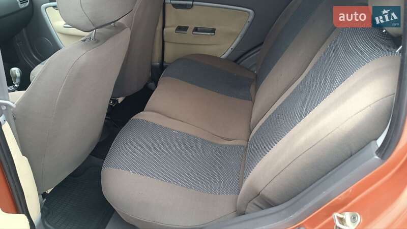 Хэтчбек Chery Kimo 2008 в Ромнах