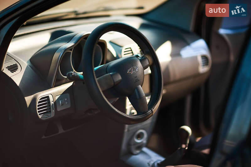 Хэтчбек Chery Kimo 2008 в Каменском