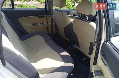Хэтчбек Chery Kimo 2011 в 