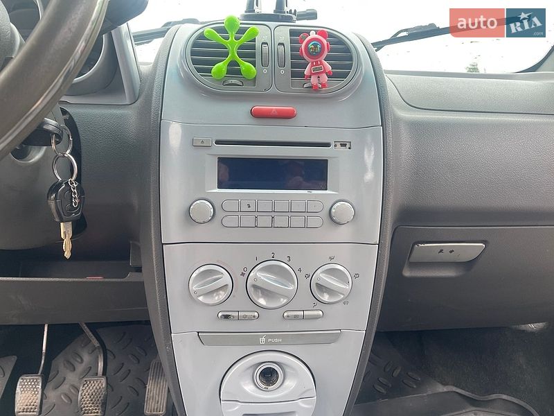 Хэтчбек Chery Kimo 2008 в Коростене