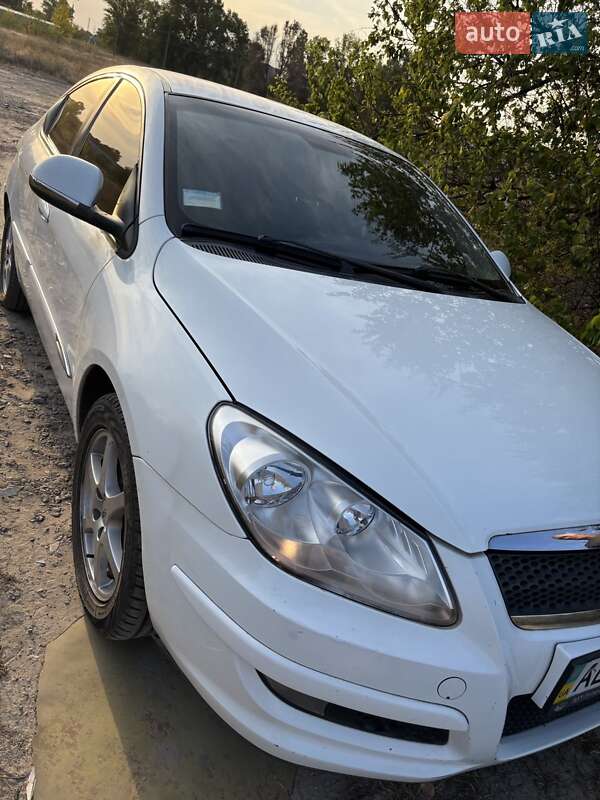 Chery M11 2012