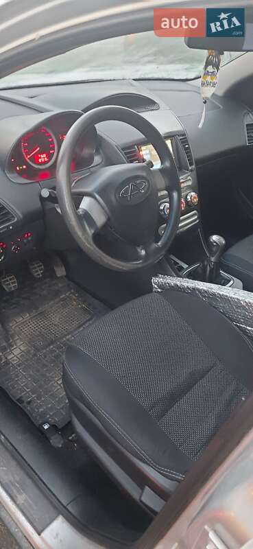 Седан Chery M11 2011 в Нетешине