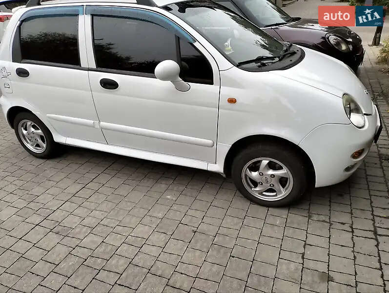Хэтчбек Chery QQ 2012 в Ровно фото 5 Хэтчбек Chery QQ 2012 в Ровно
