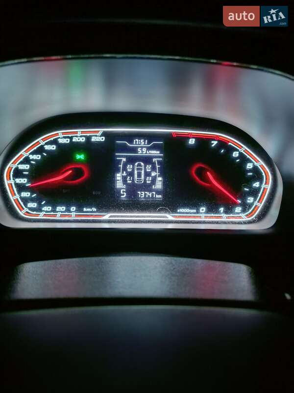 Внедорожник / Кроссовер Chery Tiggo 2 2017 в Млинове