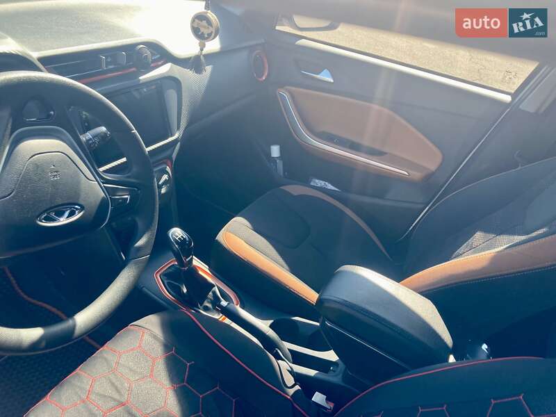 Внедорожник / Кроссовер Chery Tiggo 2 2020 в Черкассах фото 7 Внедорожник / Кроссовер Chery Tiggo 2 2020 в Черкассах