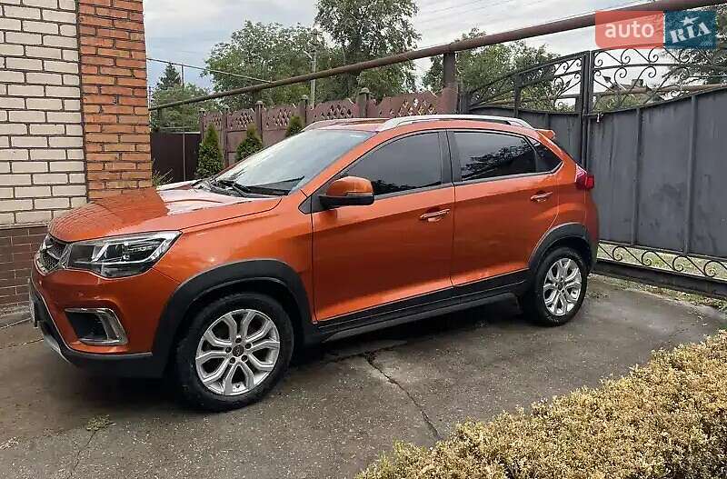 Внедорожник / Кроссовер Chery Tiggo 2 2017 в Днепре