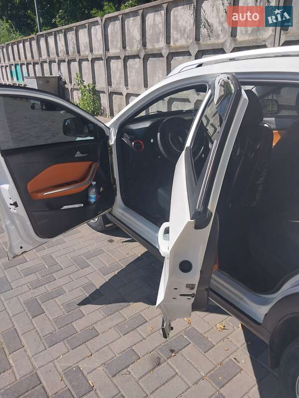 Внедорожник / Кроссовер Chery Tiggo 2 2020 в Днепре