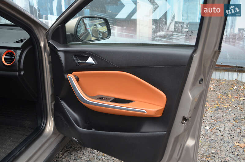Внедорожник / Кроссовер Chery Tiggo 2 2018 в Киеве фото 19 Внедорожник / Кроссовер Chery Tiggo 2 2018 в Киеве
