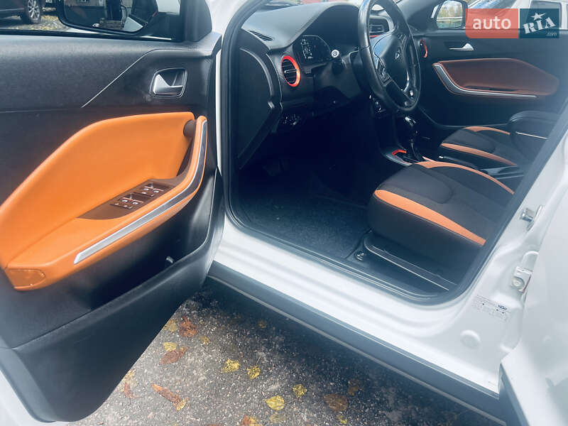 Позашляховик / Кросовер Chery Tiggo 2 2019 в Харкові фото 16 Позашляховик / Кросовер Chery Tiggo 2 2019 в Харкові